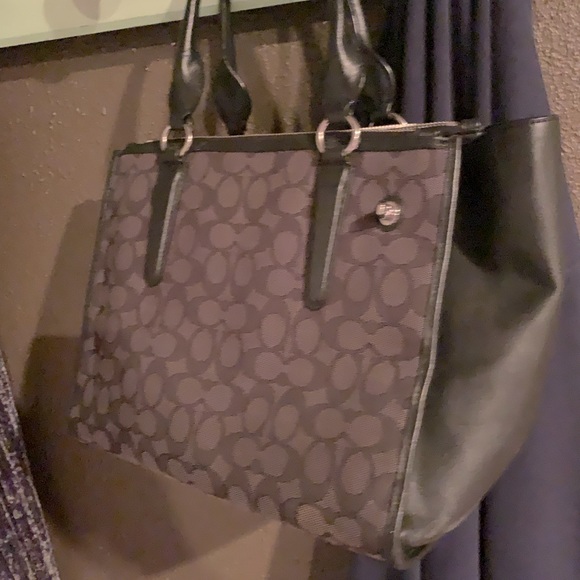 Coach purse - Picture 3 of 3